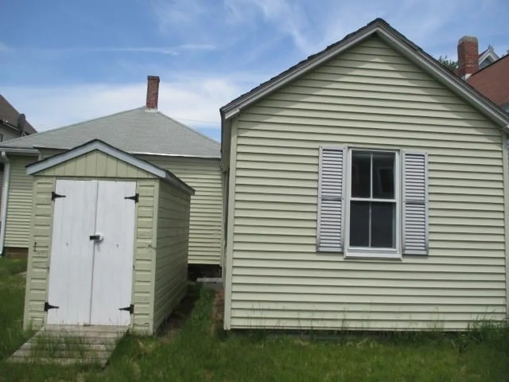 5 Glenwood Avenue Rochester NH 03867