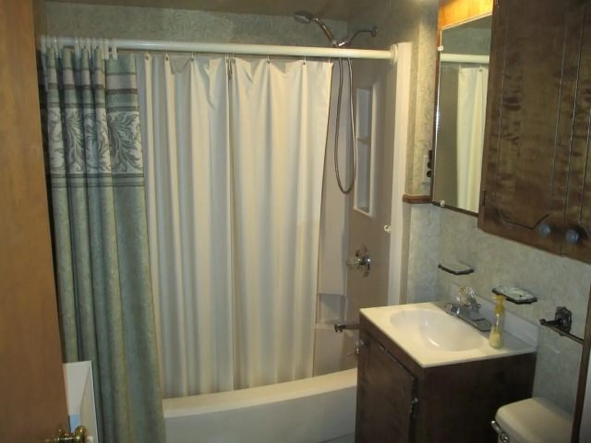 5 Glenwood Avenue Rochester NH 03867