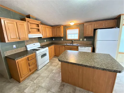 116 Thistle Way Manchester NH 03109
