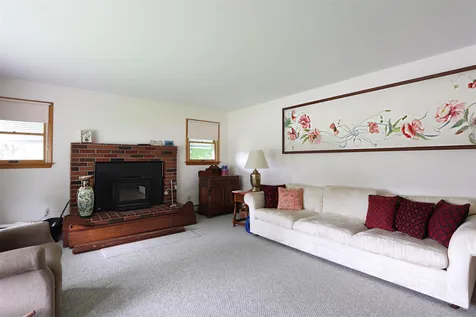 27 Crestwood Drive St. Johnsbury VT 05819