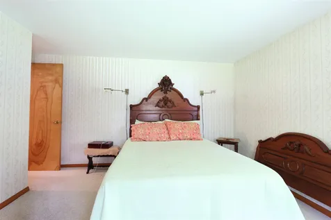 27 Crestwood Drive St. Johnsbury VT 05819
