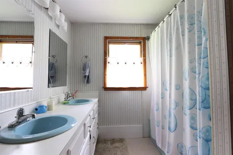 27 Crestwood Drive St. Johnsbury VT 05819
