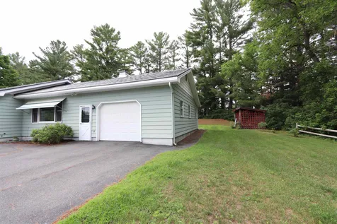 27 Crestwood Drive St. Johnsbury VT 05819