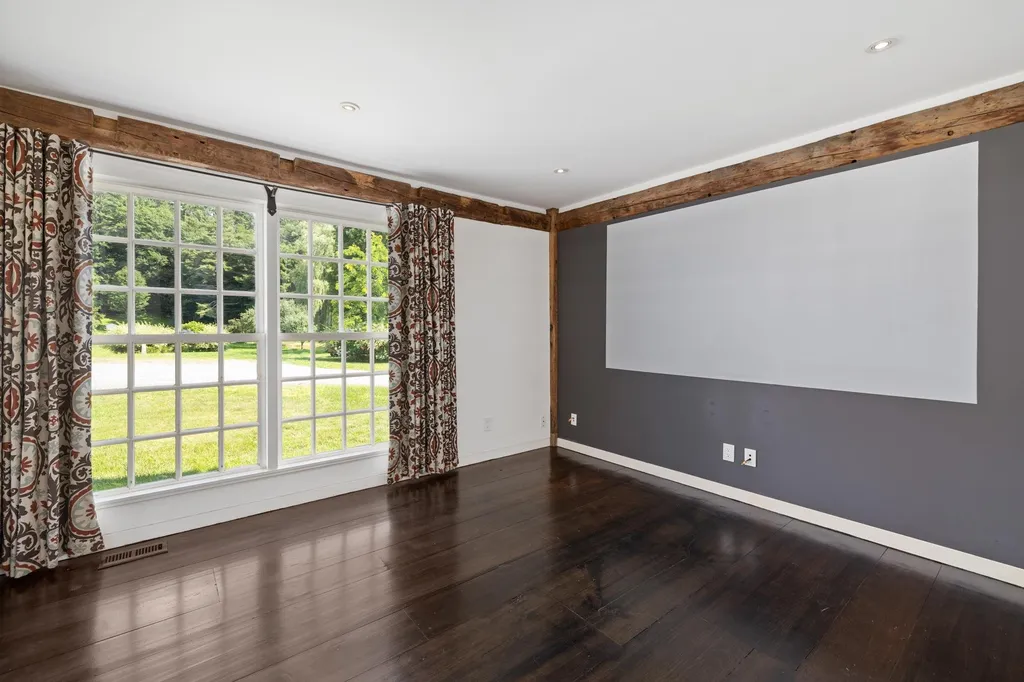 26 Morey House Drive Orford NH 03777
