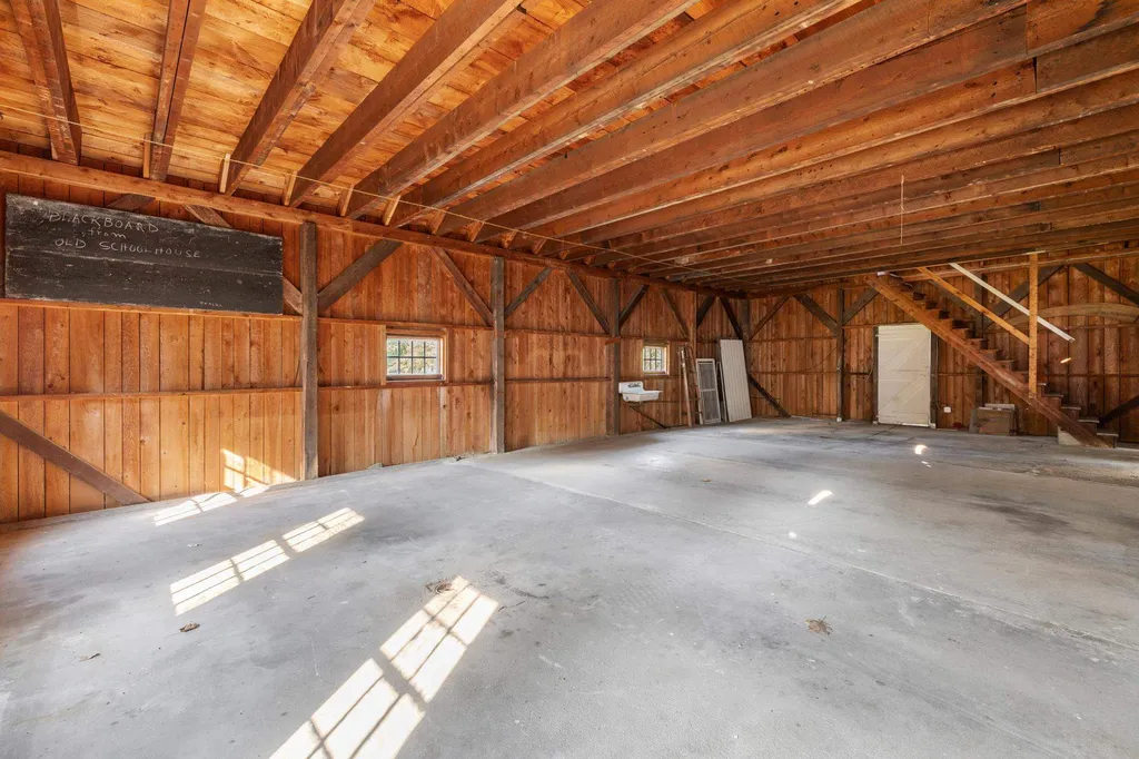 26 Morey House Drive Orford NH 03777