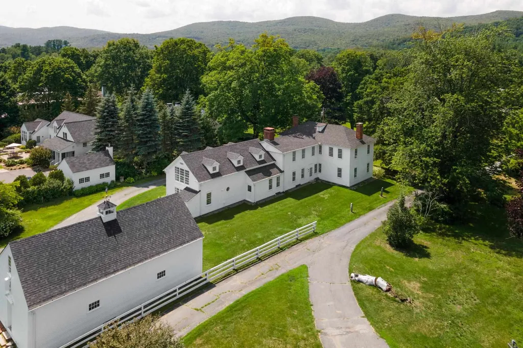 26 Morey House Drive Orford NH 03777