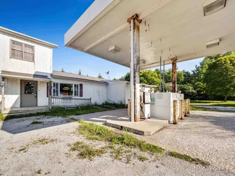 68 School Street Isle La Motte VT 05463