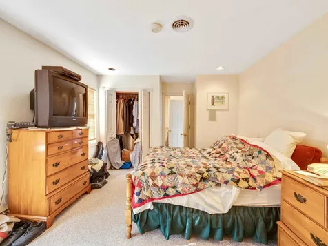 68 School Street Isle La Motte VT 05463