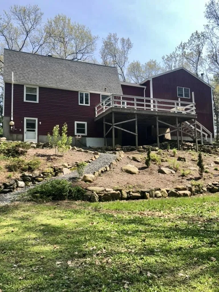 13 Phillipswood Road Sandown NH 03873