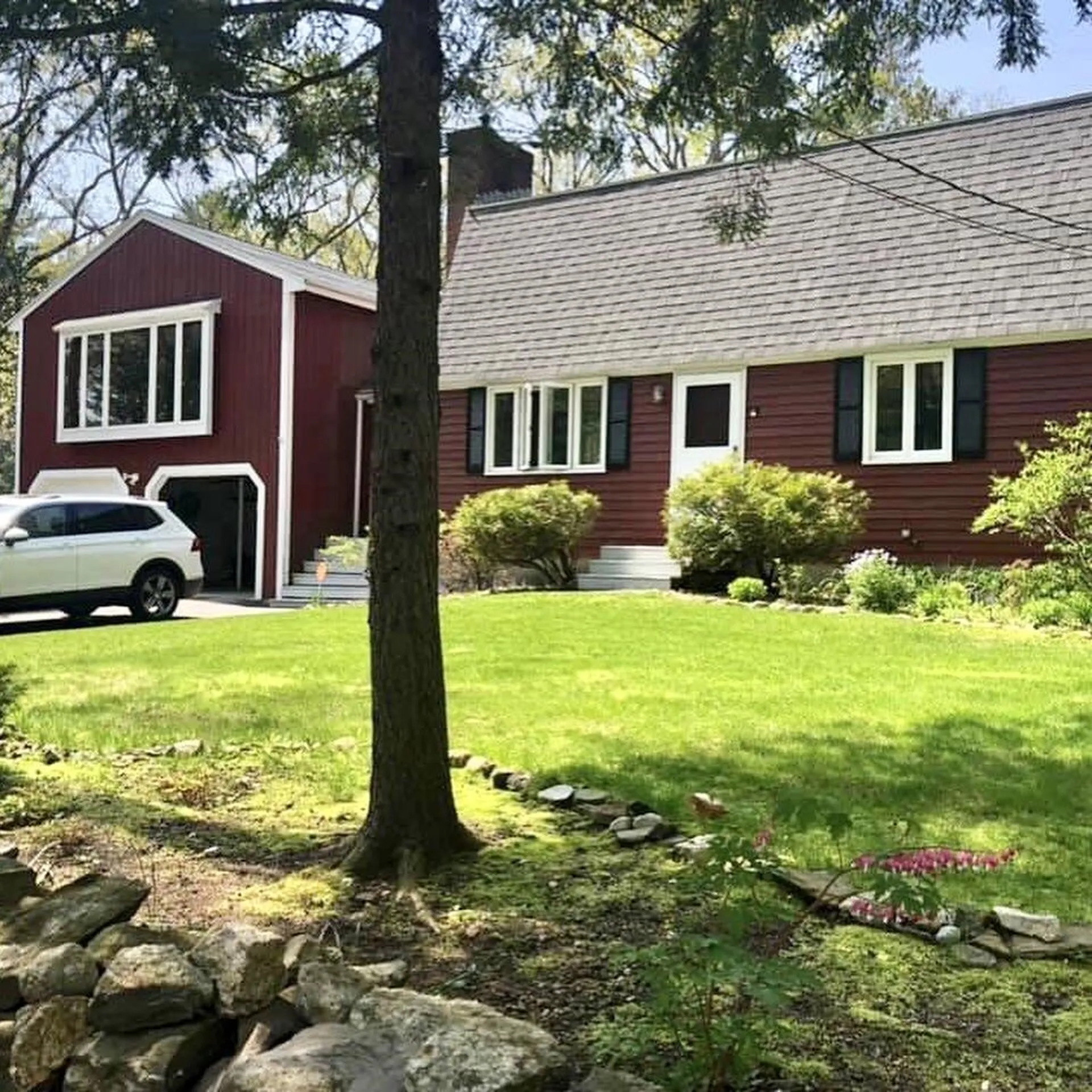 13 Phillipswood Road Sandown NH 03873
