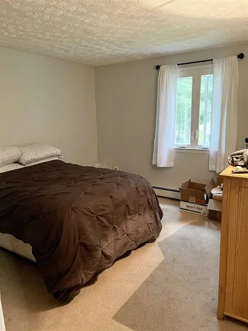 13 Phillipswood Road Sandown NH 03873