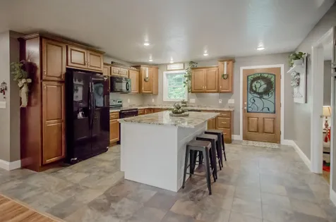 25 Derby Pond Road Derby VT 05829