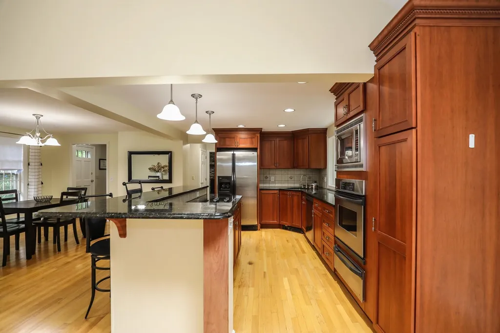 2 Brier Lane Derry NH 03038