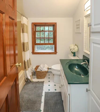 2 Brier Lane Derry NH 03038