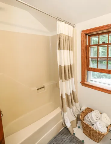 2 Brier Lane Derry NH 03038