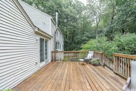 2 Brier Lane Derry NH 03038