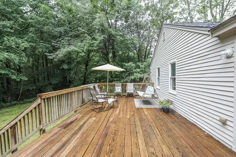 2 Brier Lane Derry NH 03038