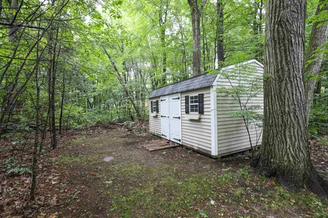 2 Brier Lane Derry NH 03038