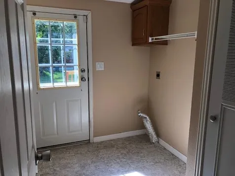 6 Lee Ann Street Nashua NH 03062