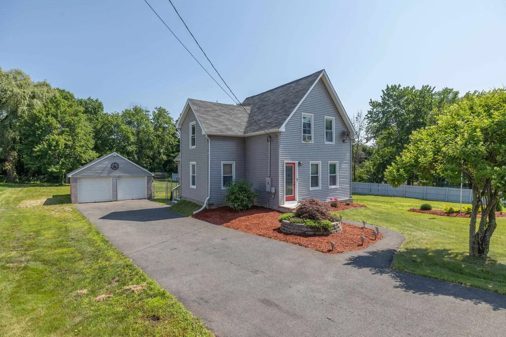 90 Cohas Avenue Manchester NH 03109