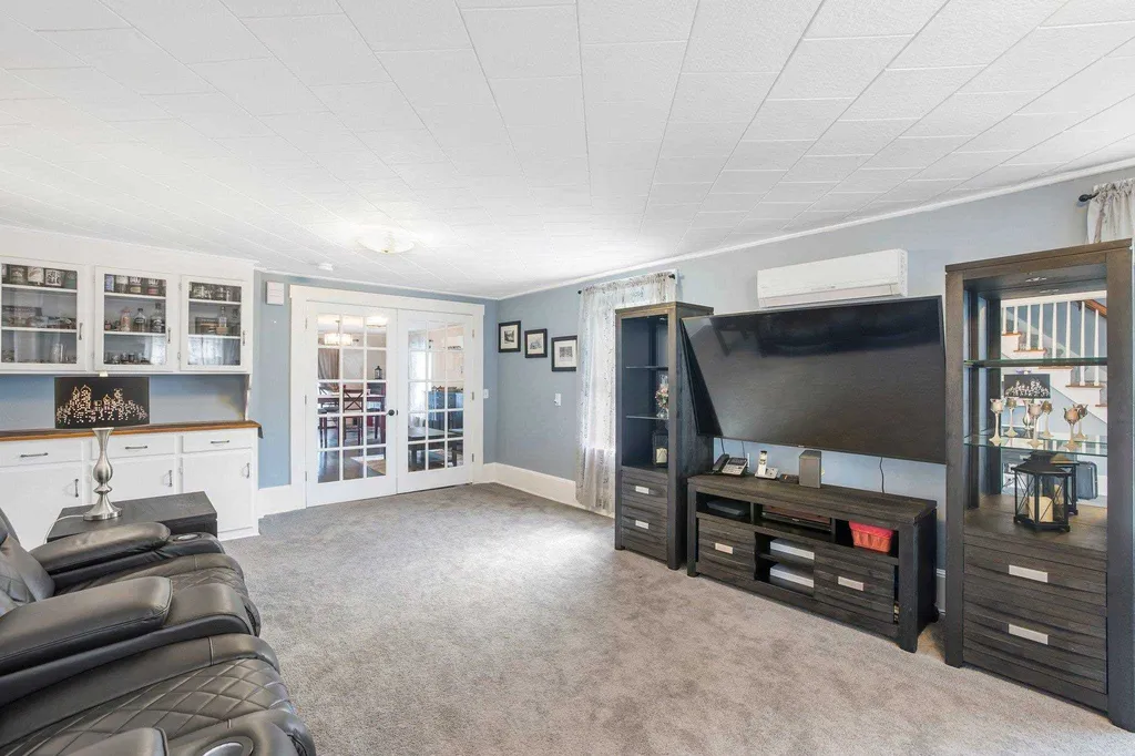 90 Cohas Avenue Manchester NH 03109