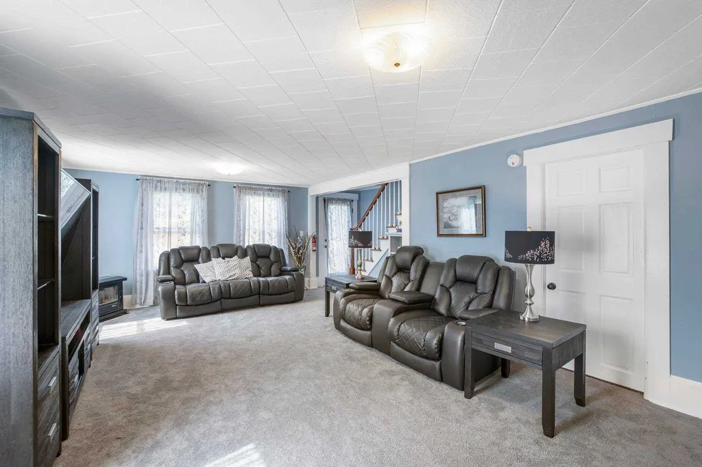 90 Cohas Avenue Manchester NH 03109