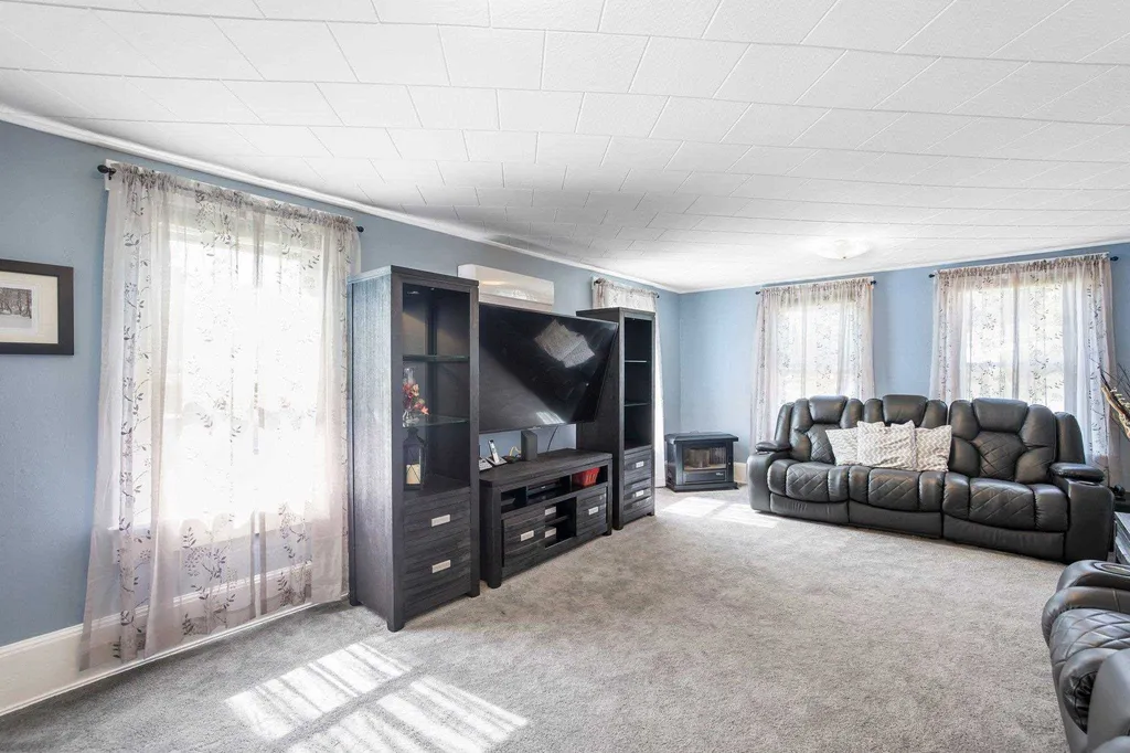 90 Cohas Avenue Manchester NH 03109