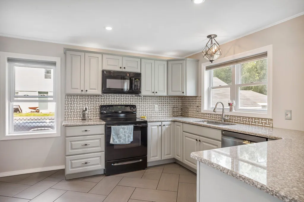 90 Cohas Avenue Manchester NH 03109