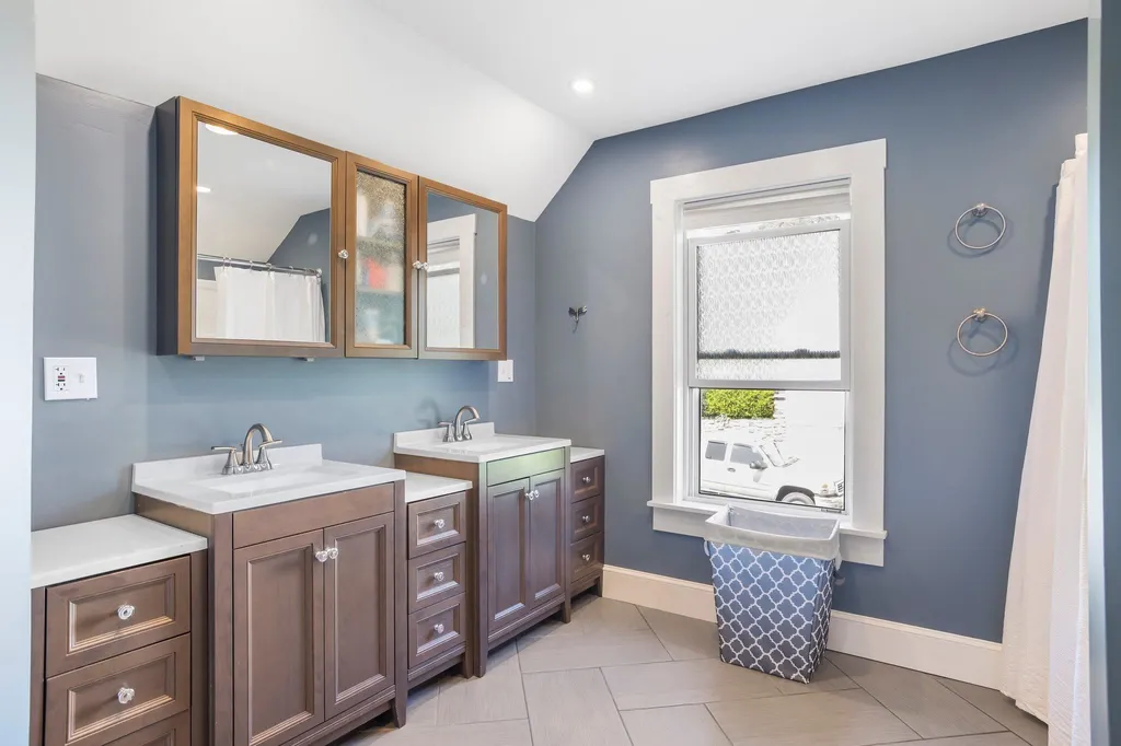 90 Cohas Avenue Manchester NH 03109