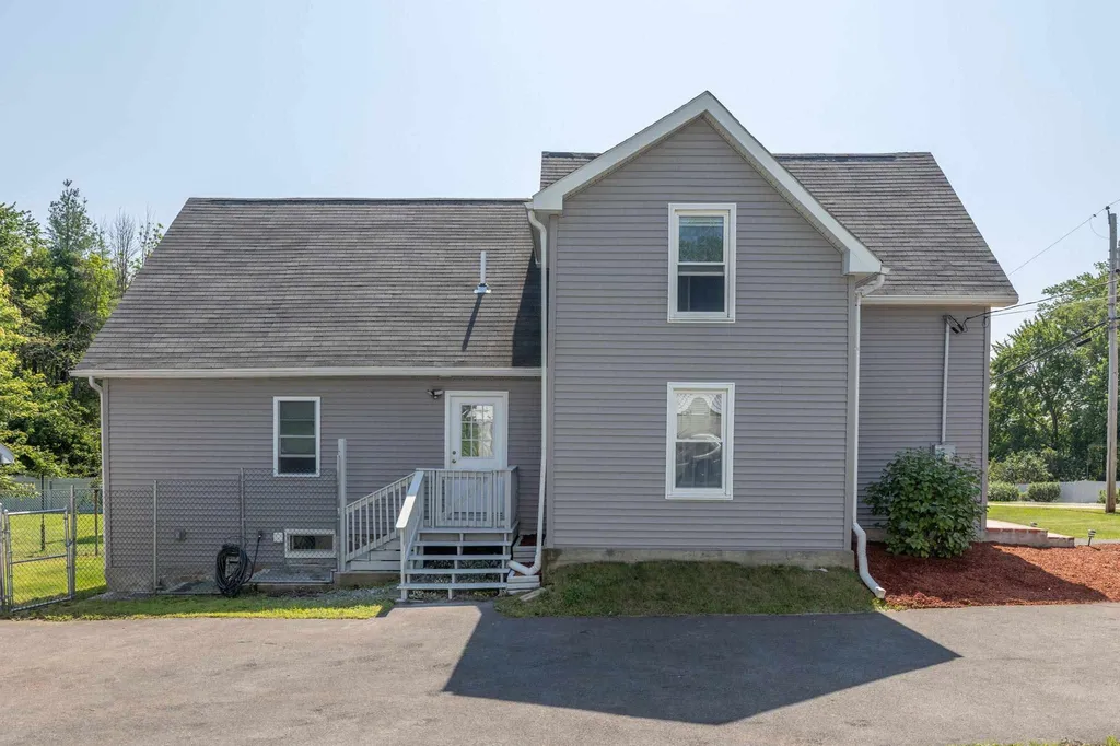 90 Cohas Avenue Manchester NH 03109