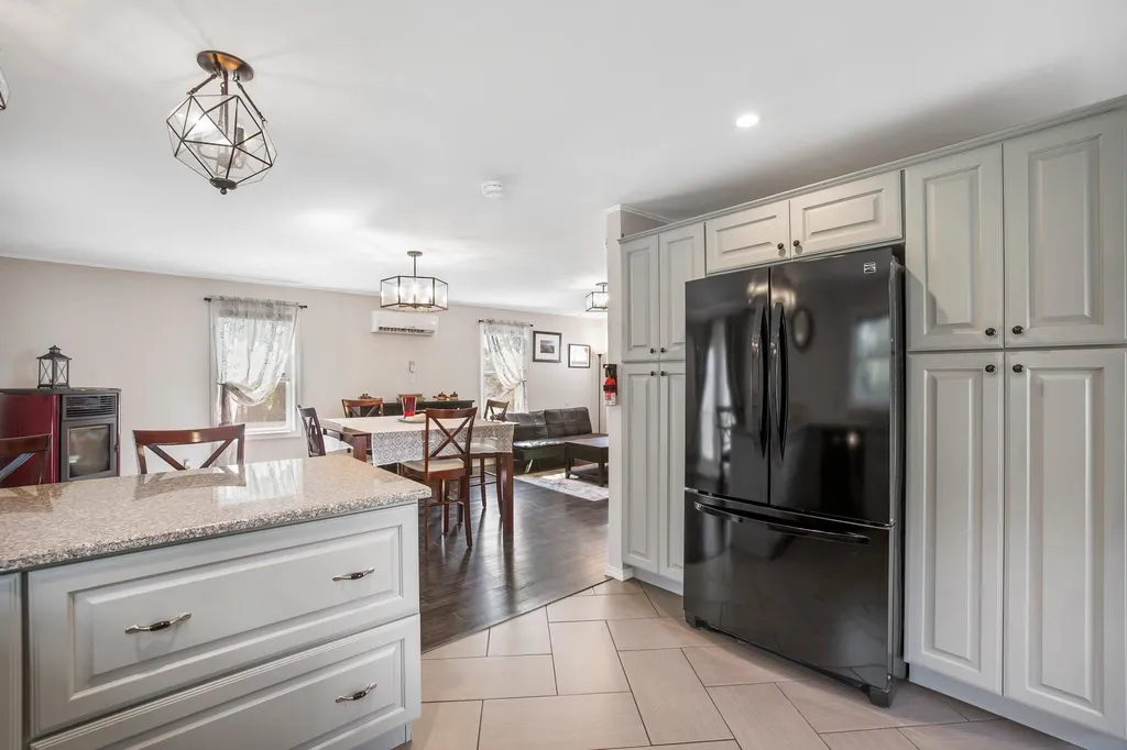 90 Cohas Avenue Manchester NH 03109