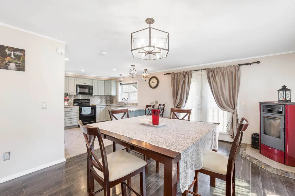 90 Cohas Avenue Manchester NH 03109