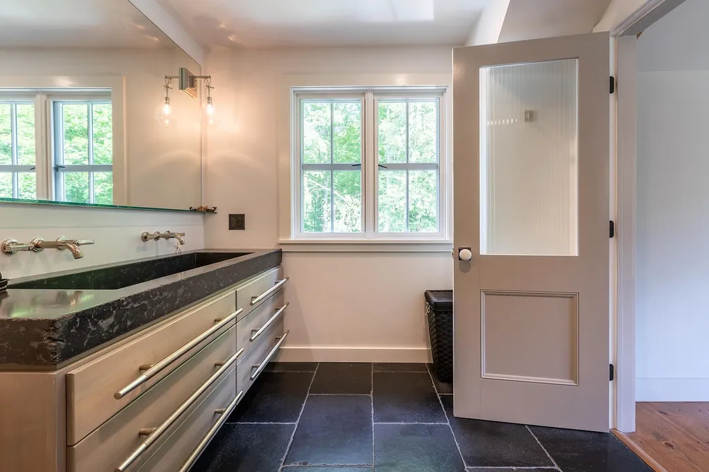 300 Fern Hill Dorset VT 05251