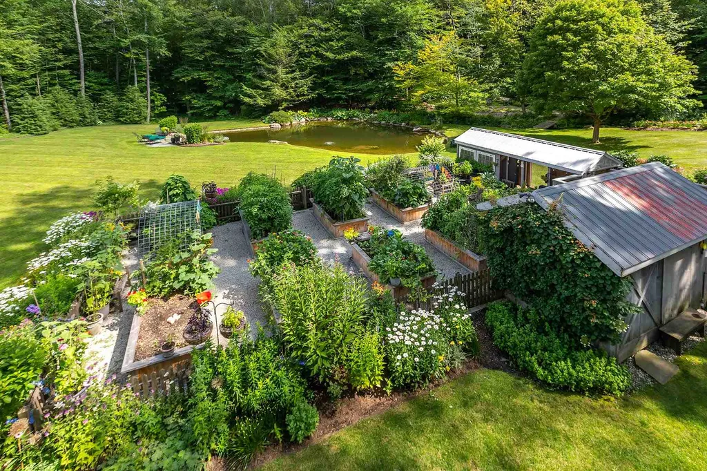 300 Fern Hill Dorset VT 05251