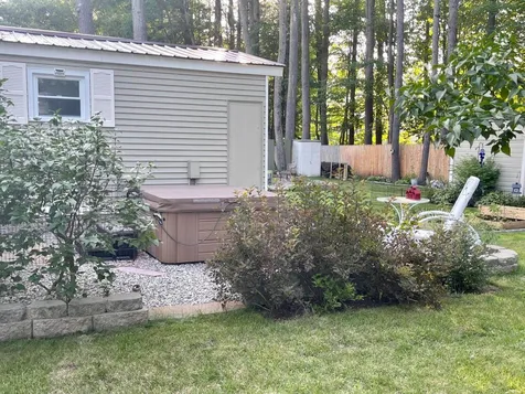 18 Dawn Drive Concord NH 03303