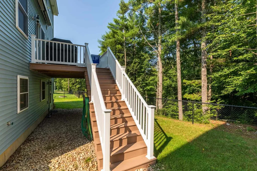 46 Constitution Way Rochester NH 03867