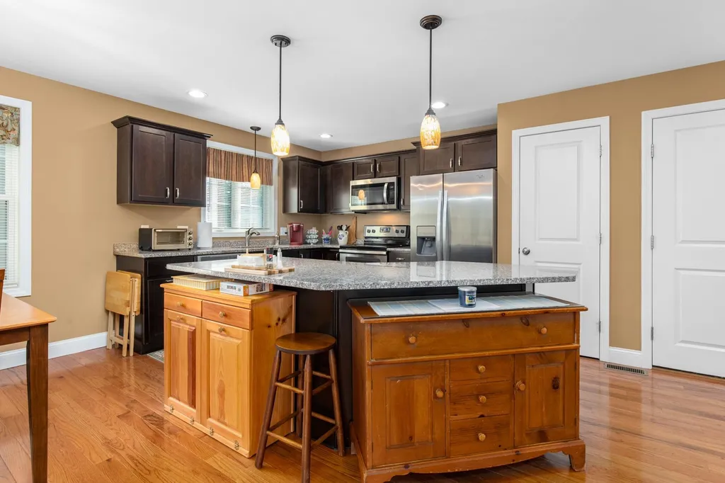 46 Constitution Way Rochester NH 03867