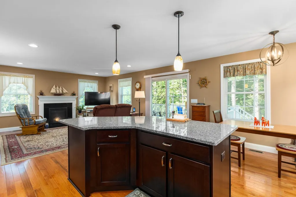 46 Constitution Way Rochester NH 03867