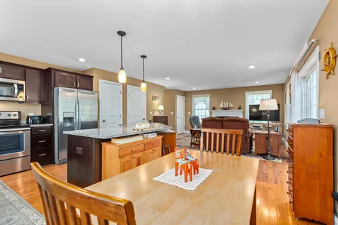 46 Constitution Way Rochester NH 03867