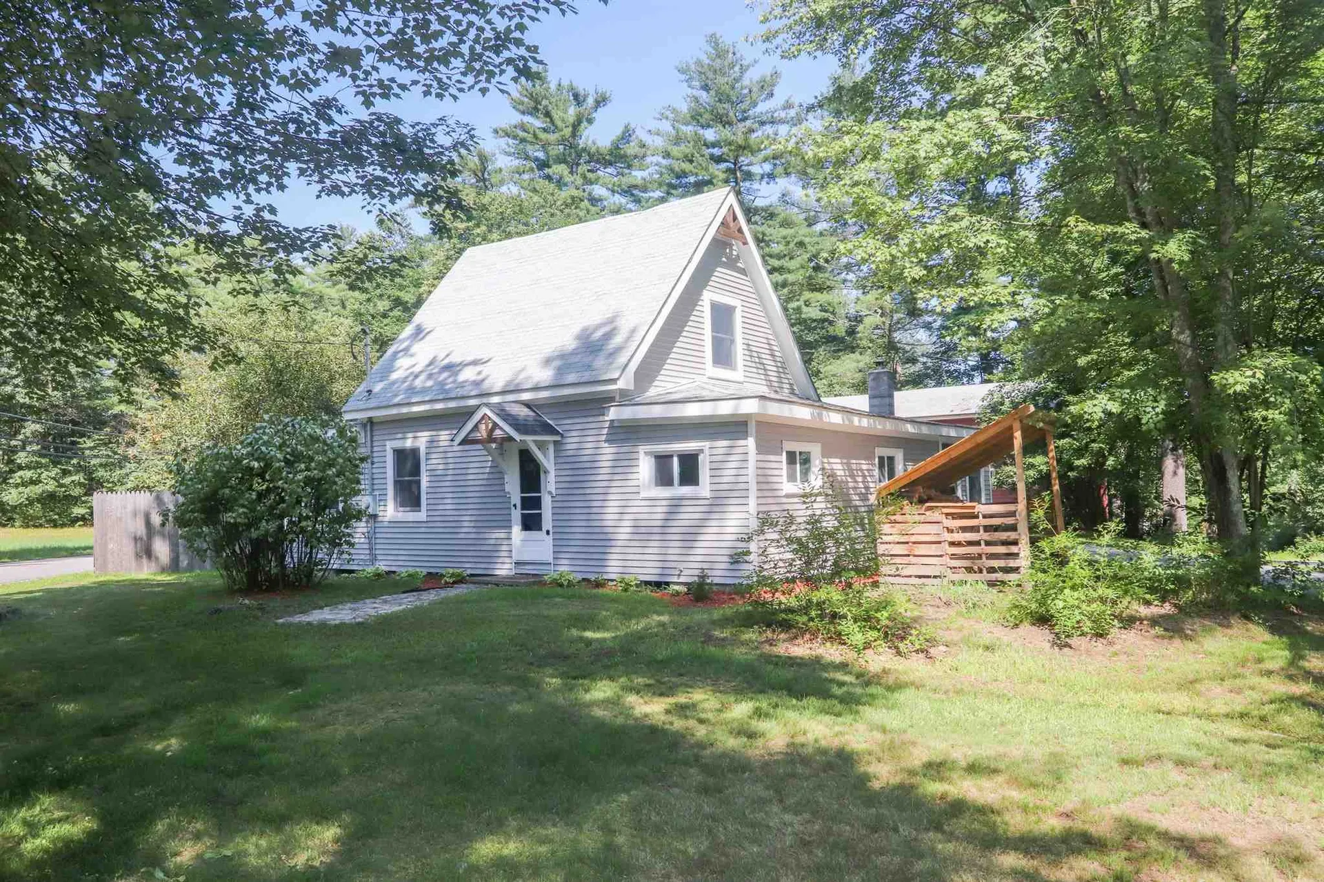 92 Merrimack Road Amherst NH 03031