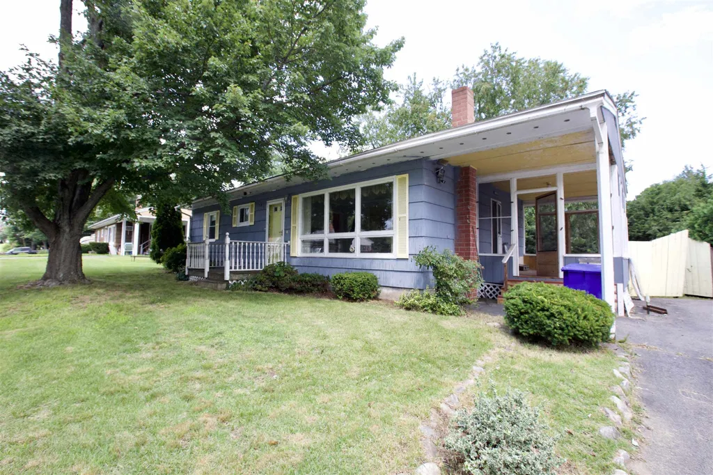 73 Grand Avenue Manchester NH 03109