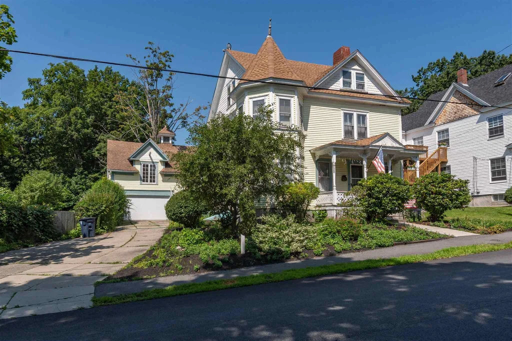 8 Reservoir Street Nashua NH 03064