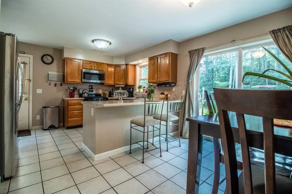 61 Stillwater Circle Rochester NH 03839