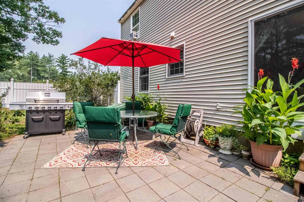 61 Stillwater Circle Rochester NH 03839