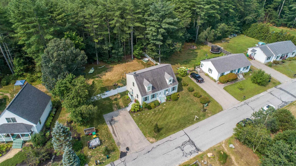 61 Stillwater Circle Rochester NH 03839