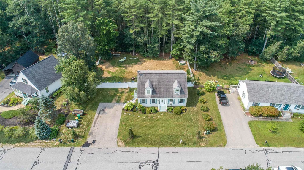 61 Stillwater Circle Rochester NH 03839