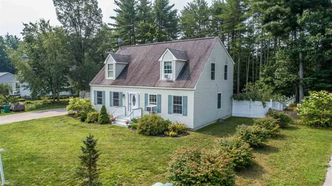 61 Stillwater Circle Rochester NH 03839