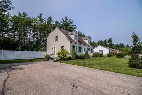 61 Stillwater Circle Rochester NH 03839