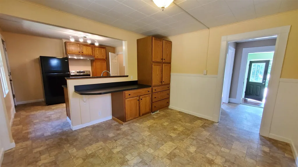 21 Beech Street Newmarket NH 03857