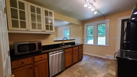 21 Beech Street Newmarket NH 03857
